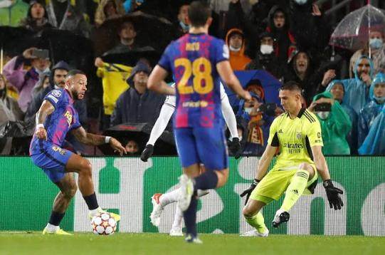 鲸鱼体育平台-进不了球的毛病快让巴萨小组赛被淘汰了