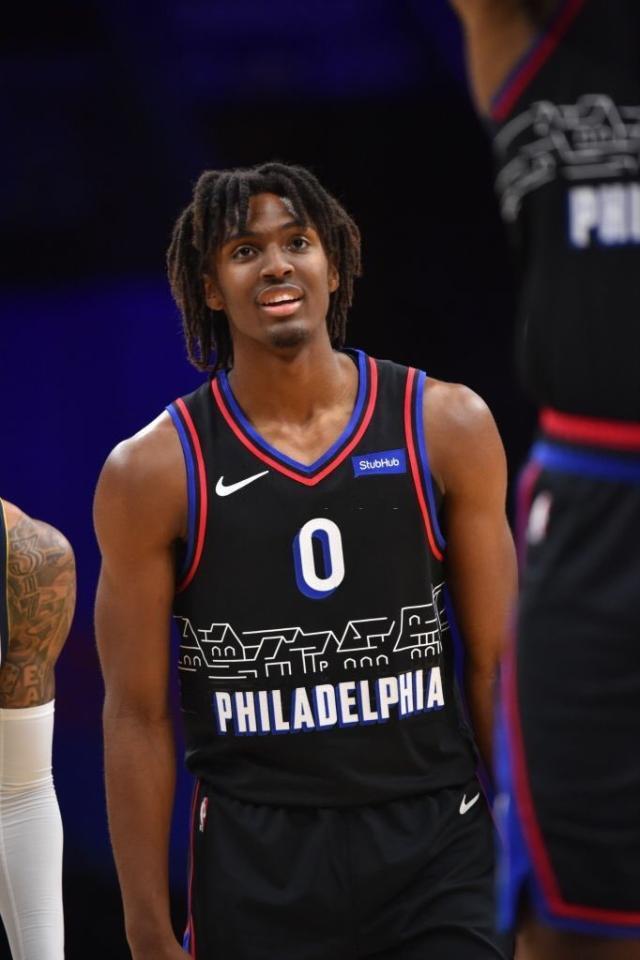 新冠伤病催生“无聊”比赛 没球星没悬念还看什么?