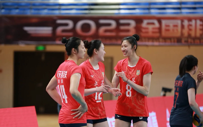鲸鱼体育电脑版-人才断层式领先!江苏女排锁定2029全运会冠军,33年仍压上海一头|吴梦洁|二传|联赛|上海队|副攻_新浪体育_新浪新闻